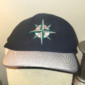 Vintage Seattle Mariners Wool Fitted Hat New Era MLB USA Silver Navy Blue 7 1/2